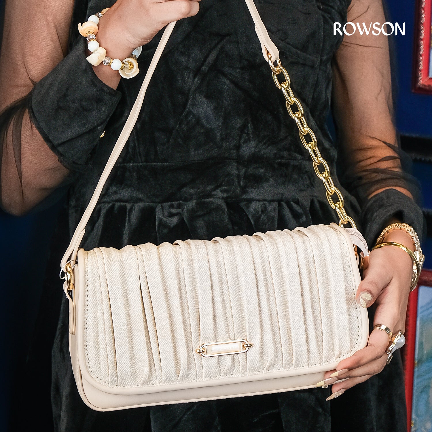 Elegant Leather Handbag - 14